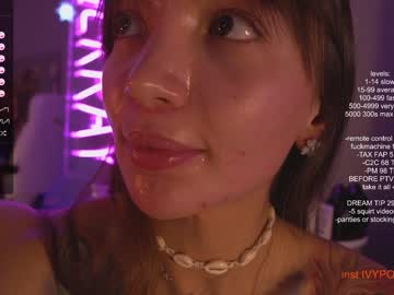 webcam girl kronniekray live cam image #6665740