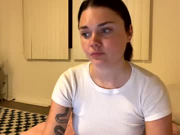 webcam girl cassidyyqueen live cam image #4637177