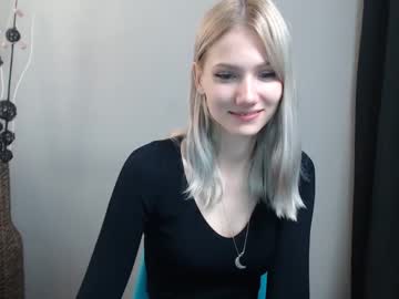 webcam girl gilliana_mo live cam image #386470