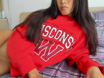 webcam girl asiangirlandwhiteguy live cam image #2997525