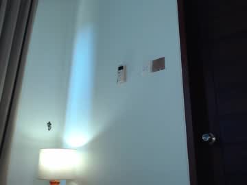 webcam girl cherry_beauty live cam image #3829368