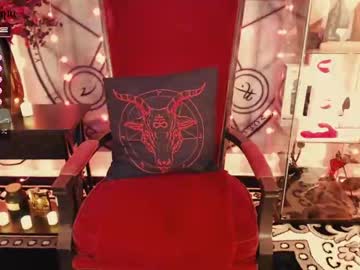 webcam girl lilithdarque live cam image #1219209
