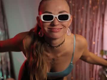 webcam girl lunalitta live cam image #7028183