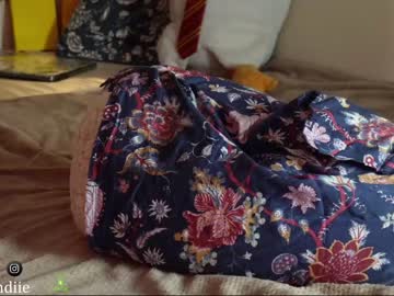 webcam girl bestblondiiecb live cam image #6737796