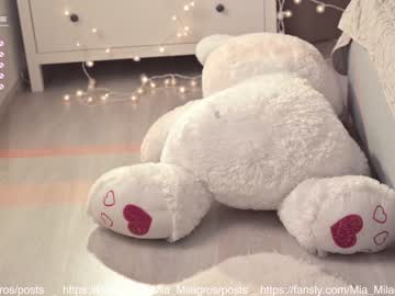 webcam girl mia_milagros live cam image #2662873