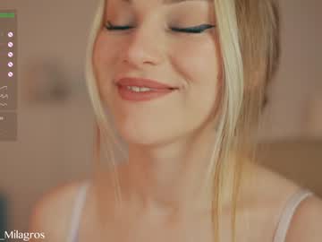webcam girl mia_milagros live cam image #4170809