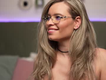 webcam girl brandywhite live cam image #3585539