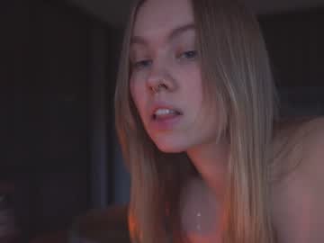 webcam girl bibi_it_is live cam image #4559868