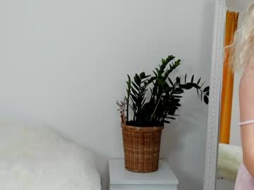 webcam girl super_pusichki live cam image #2118895