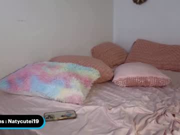 webcam girl _natycutei19 live cam image #4350842