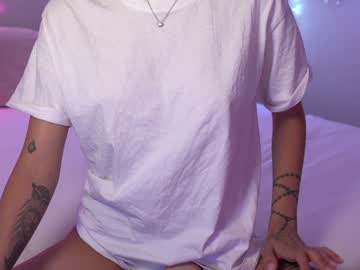 webcam girl ezra live cam image #2451865