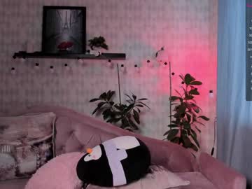 webcam girl lika_moon live cam image #4017572