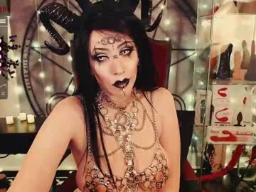 webcam girl lilithdarque live cam image #557810