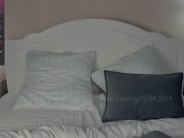 webcam girl cute_caprice live cam image #6902132