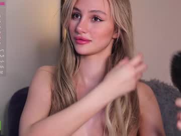 webcam girl babeholly live cam image #4785701
