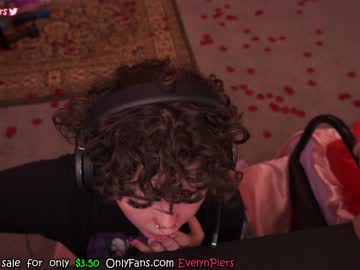 webcam girl evelynpiers live cam image #3713465