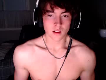 webcam man iantease live cam image #3565218