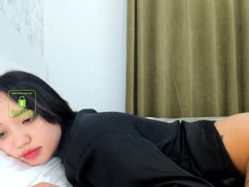 webcam girl lee_yoona live cam image #159938