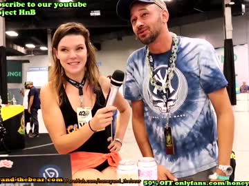 webcam couple honeyand_thebear live cam image #2737903