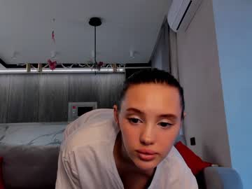 webcam girl angella_kleee live cam image #5339531
