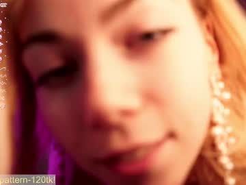 webcam girl emelywood_ live cam image #3570287