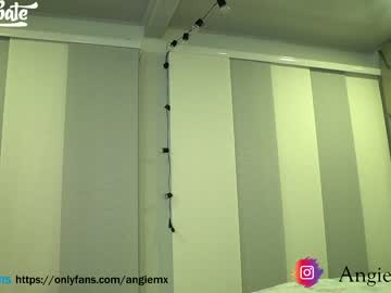webcam girl nina_mon live cam image #4105710