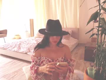 webcam girl kendalltyler live cam image #2493776