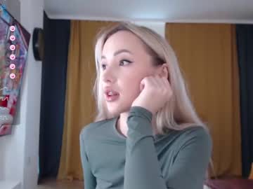 webcam girl kriss0leoo live cam image #5994235