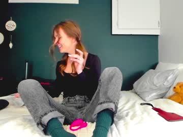 webcam girl innocentprovenguilty live cam image #3391535