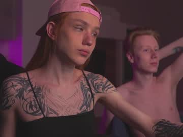 webcam tranny twiinkie_pie live cam image #3219019