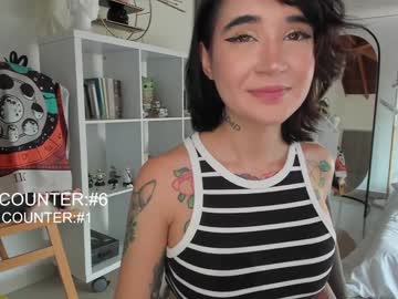 webcam girl lonelly_lolly98 live cam image #5982877