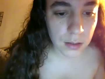 webcam girl petunialane live cam image #4342485