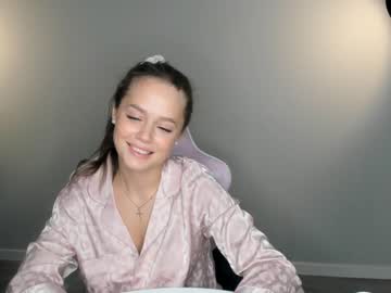 webcam girl brittcubitt live cam image #6475125