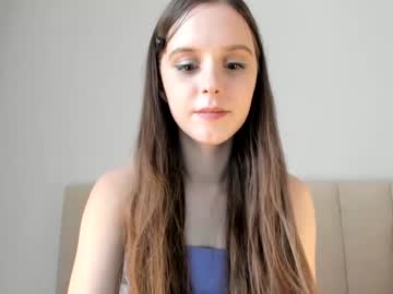 webcam girl emillysia live cam image #7049213