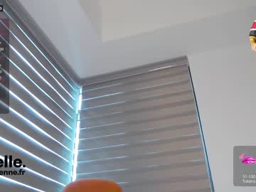 webcam girl belle_adrienne live cam image #6143577