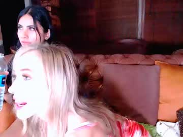 webcam couple alyssa_powers live cam image #1439933