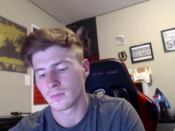 webcam couple lonewolfffy live cam image #2952170