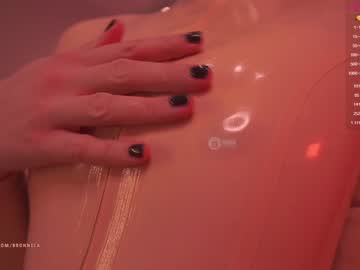webcam girl bronnica live cam image #625902