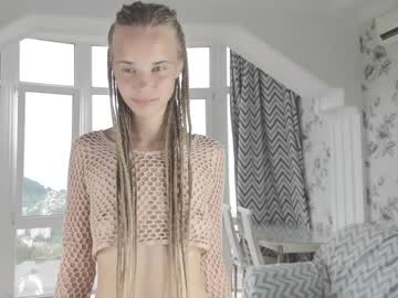 webcam girl infinite_reality live cam image #2102506