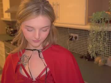 webcam girl lucydelovely live cam image #3513141