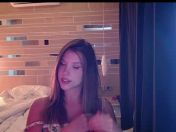 webcam girl bitter_moon live cam image #5209017