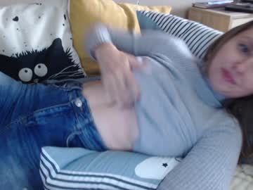 webcam girl juicy_peach88 live cam image #2678390