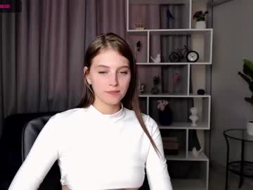 webcam girl lilliasweety live cam image #1800615