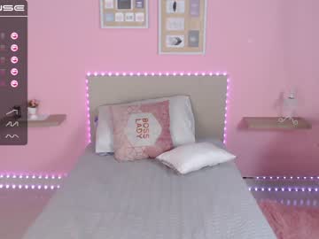 webcam girl little_effy18 live cam image #698944