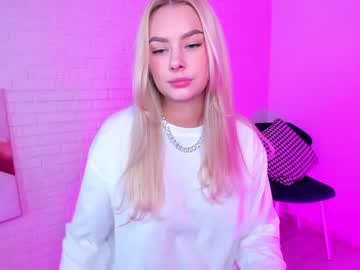 webcam girl 8a8y_nura live cam image #1067504