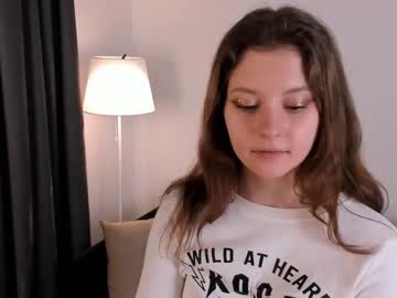 webcam girl shickshackshock live cam image #6715748