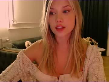 webcam girl bitter_moon live cam image #3585006