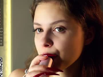 webcam girl a_whole_eternity live cam image #6871321