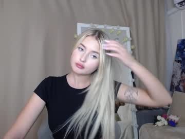 webcam girl cute18cute live cam image #2240067