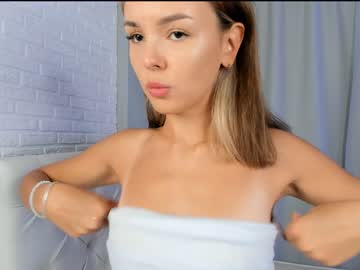 webcam girl mila_vita live cam image #5285155